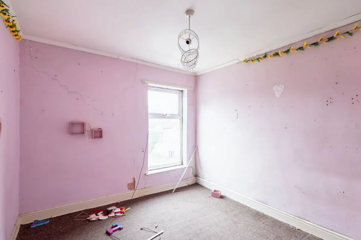 Grimsby, South Humberside, DN31 2NG - Online Auctions