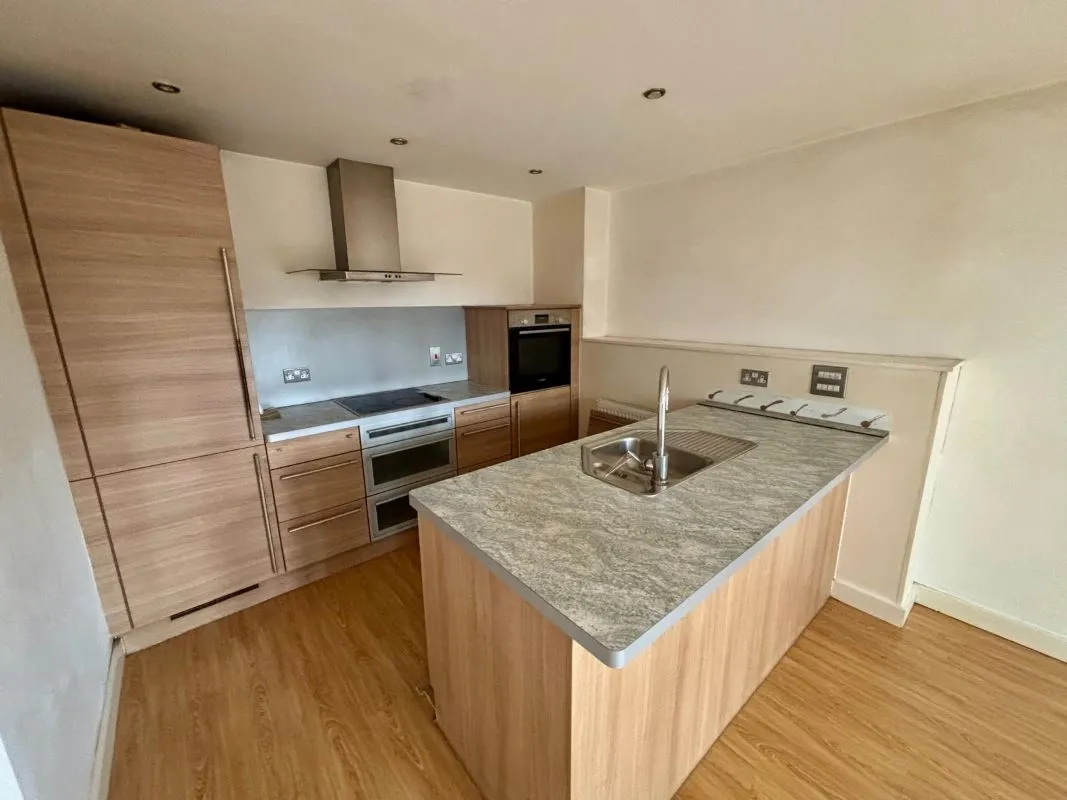 Stone Arches, Doncaster, South Yorkshire, DN5 8AD - Online Auctions