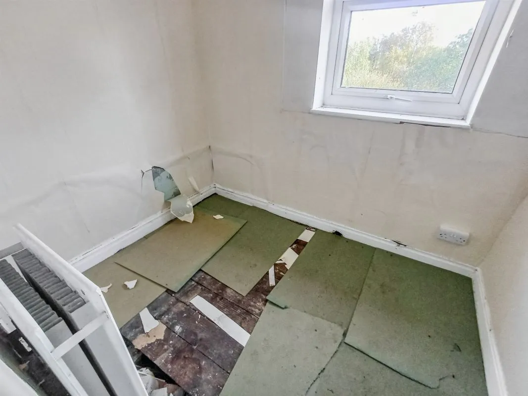 Leigh, Lancashire, WN7 5EE - Online Auctions