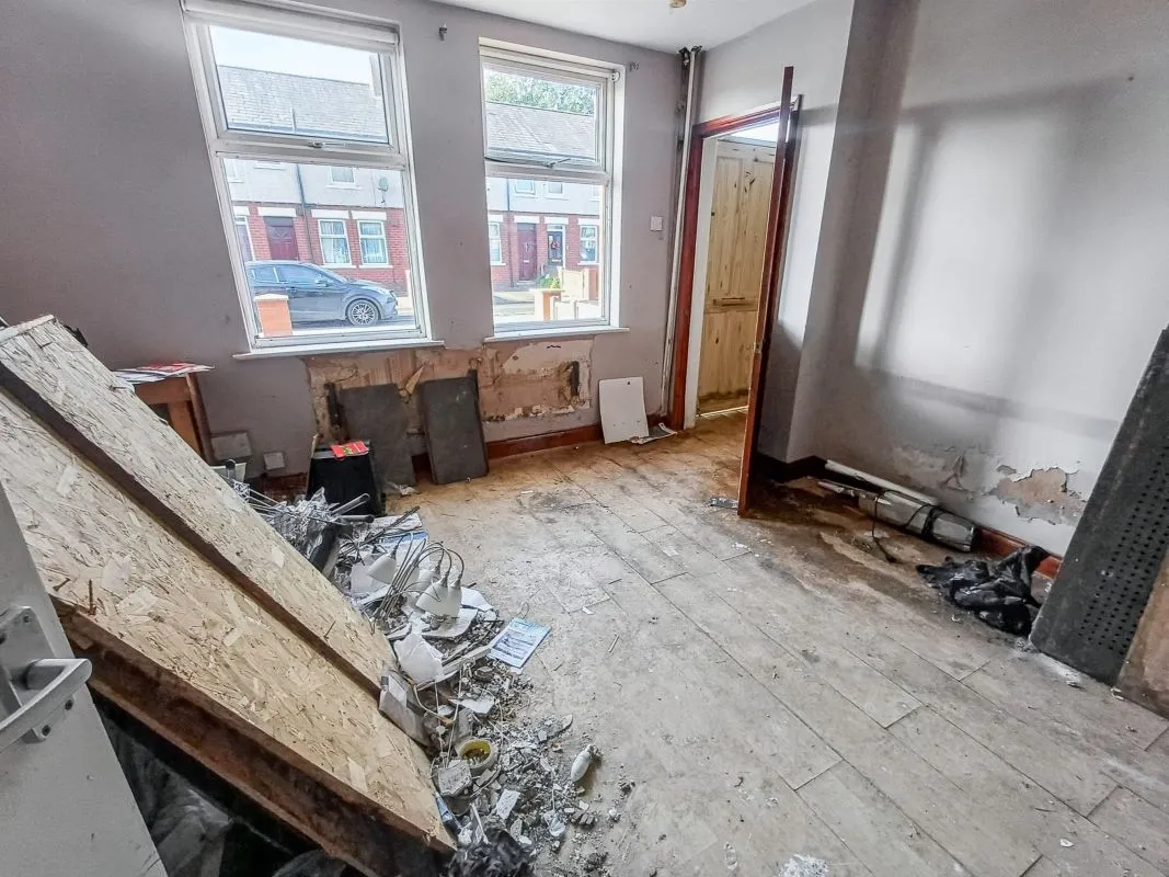 Leigh, Lancashire, WN7 5EE - Online Auctions