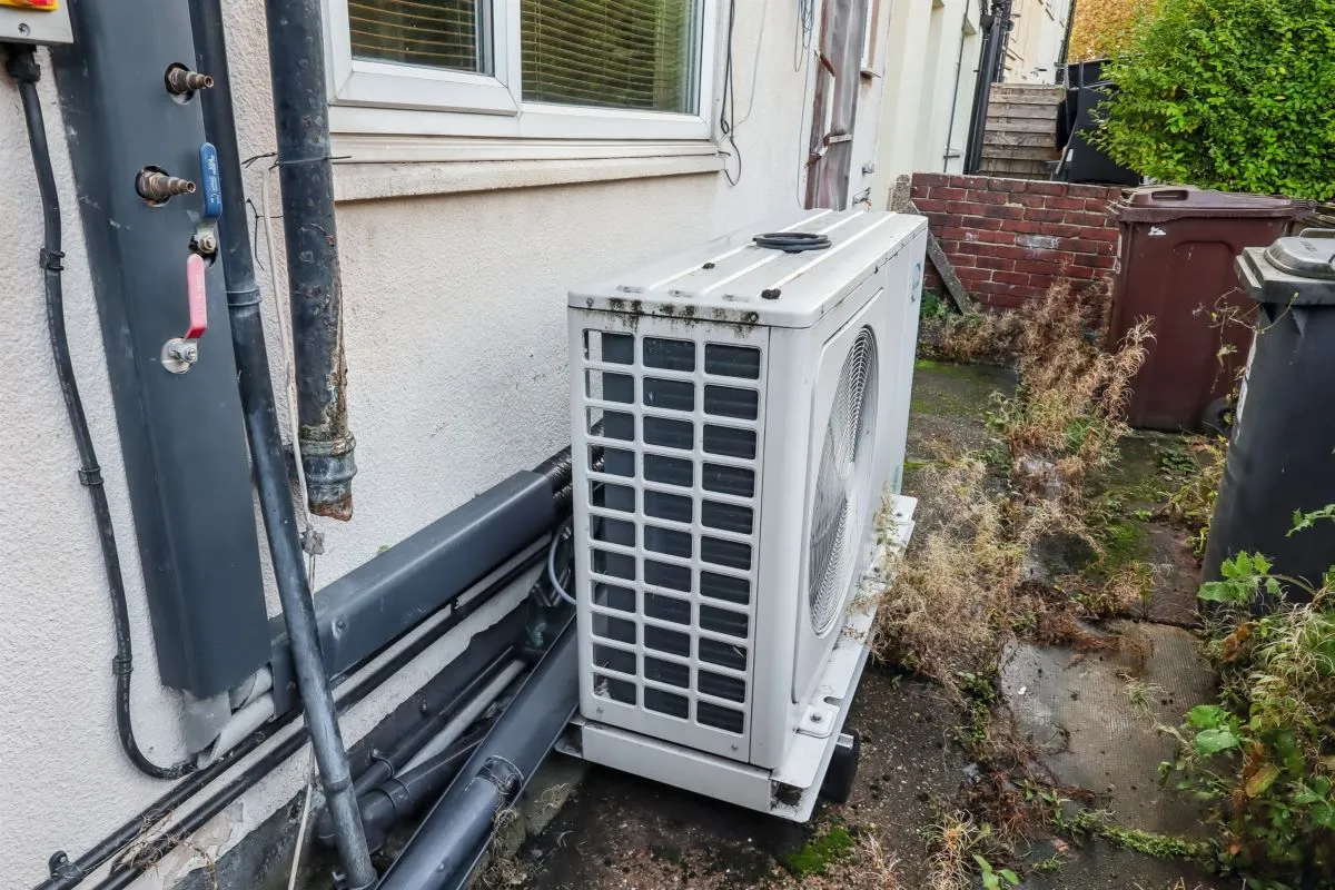 Rawmarsh, Rotherham, South Yorkshire, S62 5LB - Online Auctions