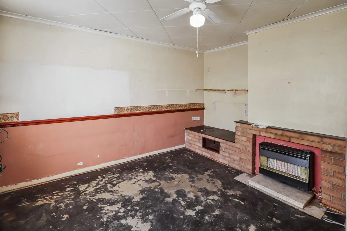 Rawmarsh, Rotherham, South Yorkshire, S62 5LB - Online Auctions