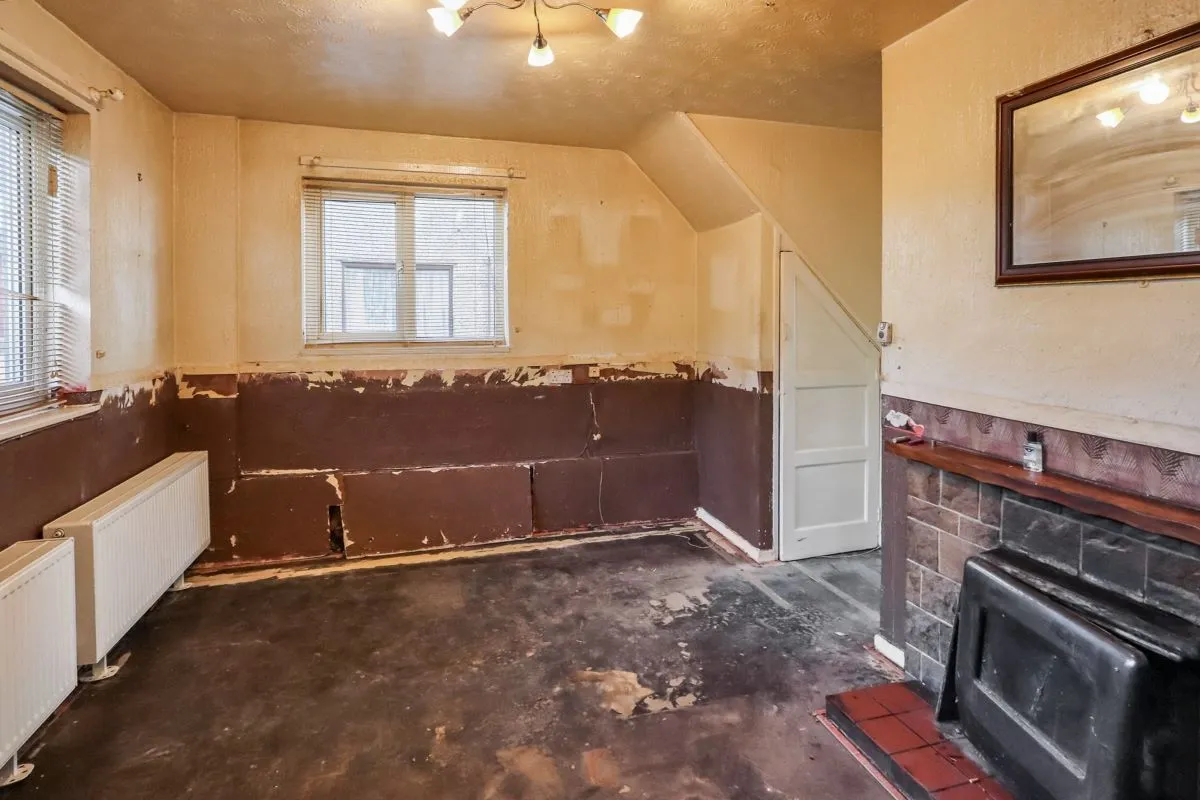 Rawmarsh, Rotherham, South Yorkshire, S62 5LB - Online Auctions