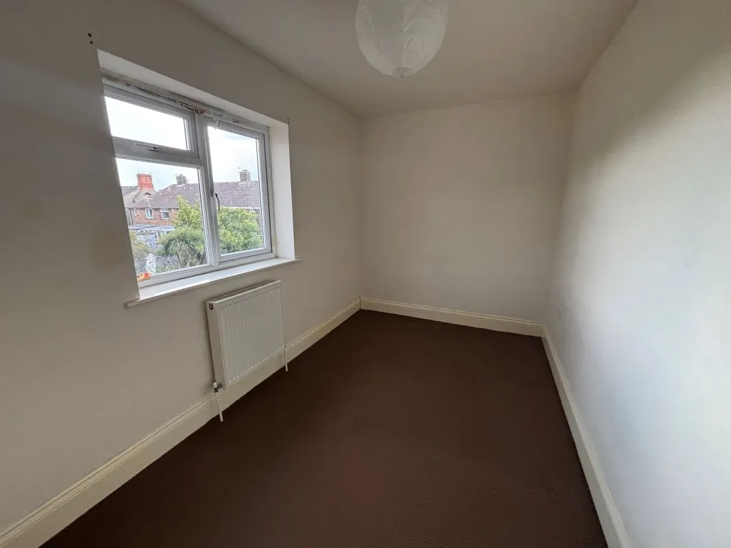 Grimsby, South Humberside, DN32 9NY - Online Auctions