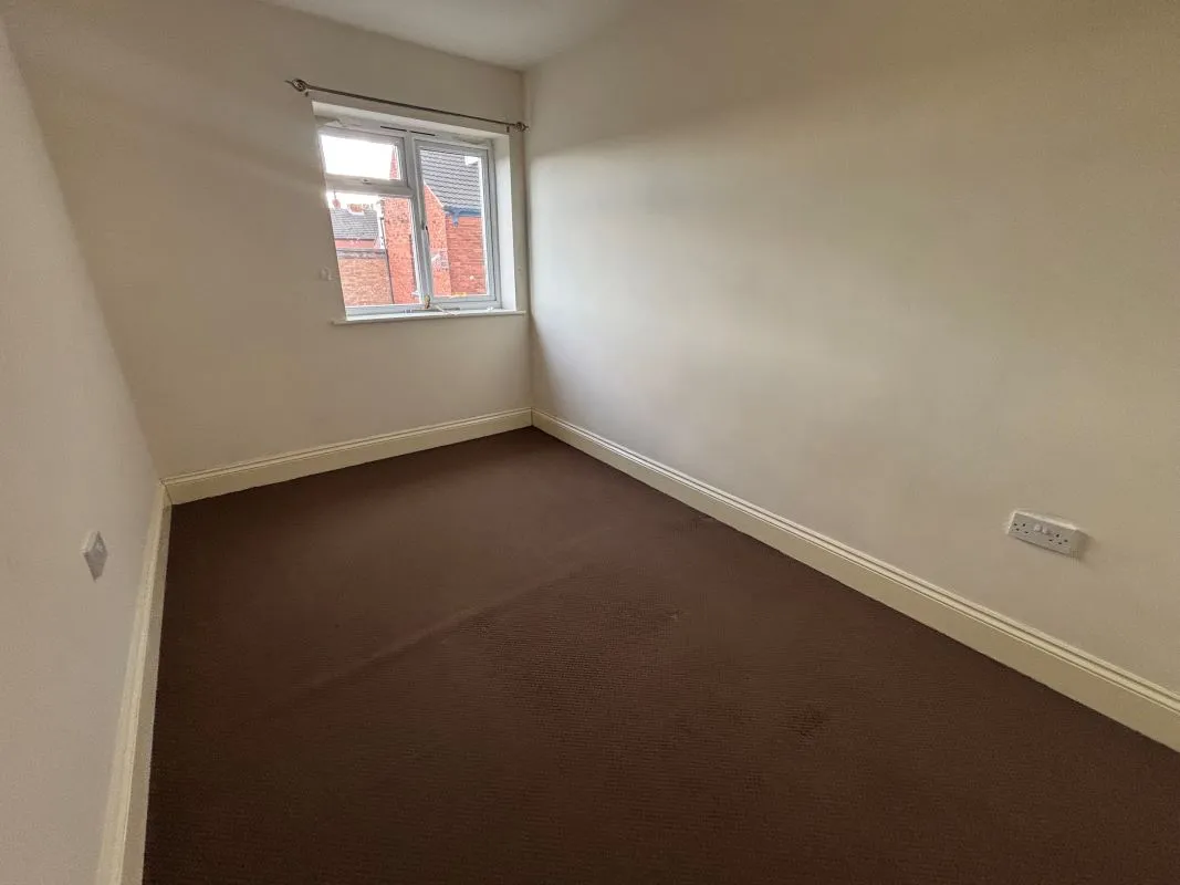 Grimsby, South Humberside, DN32 9NY - Online Auctions