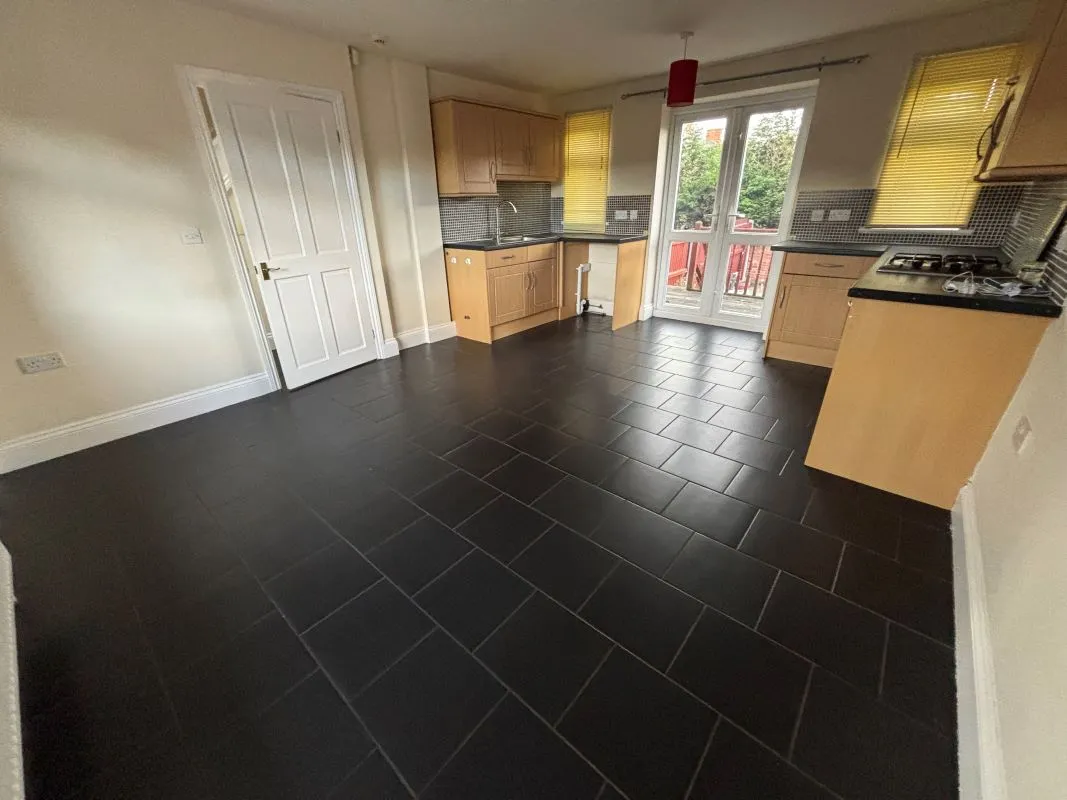 Grimsby, South Humberside, DN32 9NY - Online Auctions