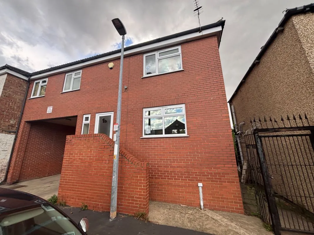 Grimsby, South Humberside, DN32 9NY - Online Auctions