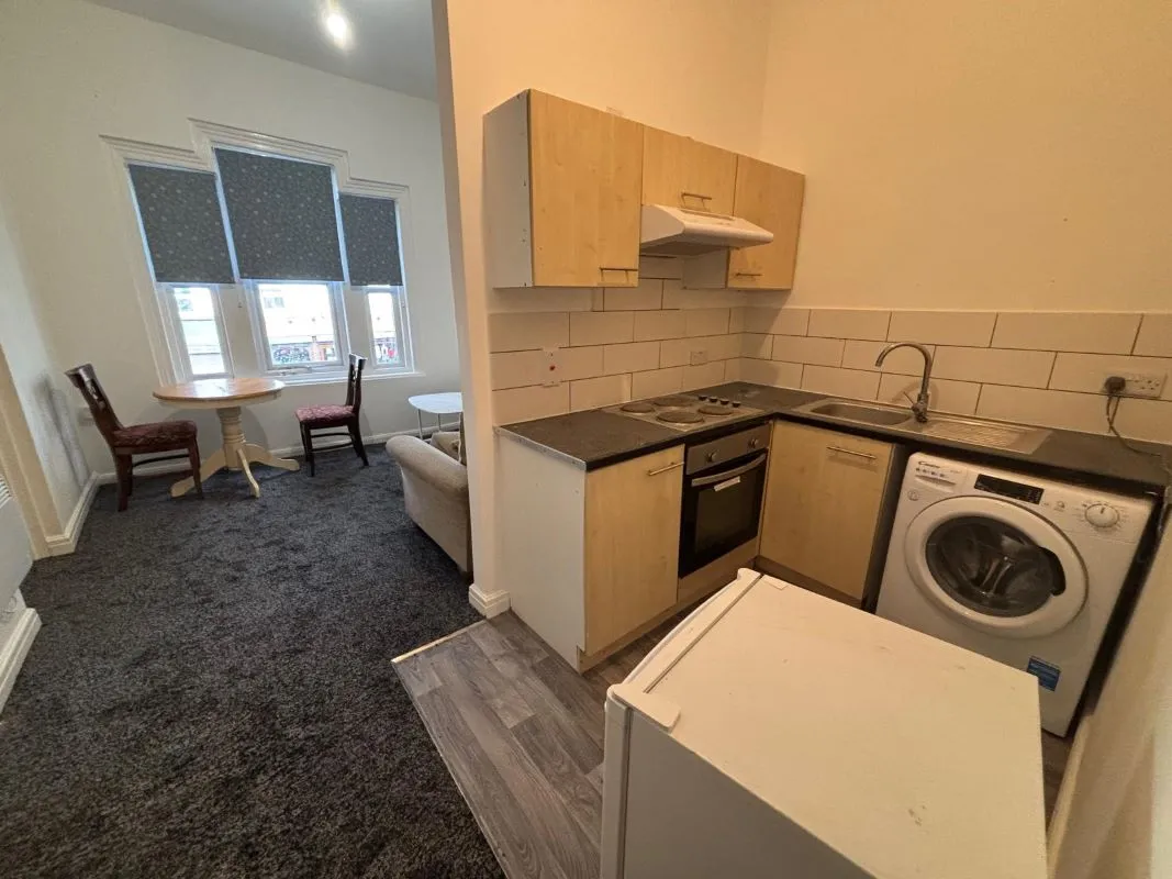 Cleethorpes, South Humberside, DN35 7AB - Online Auctions