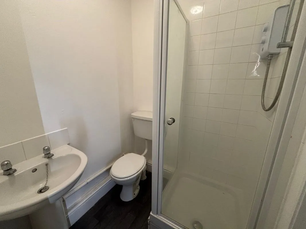 Cleethorpes, South Humberside, DN35 7AB - Online Auctions