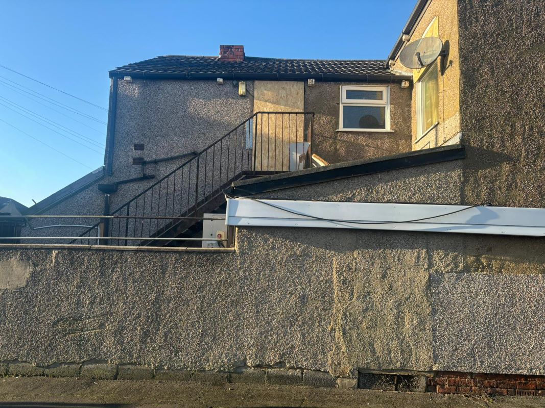 116 Gilbey Road, Grimsby, South Humberside, DN31 2RP - Online Auctions