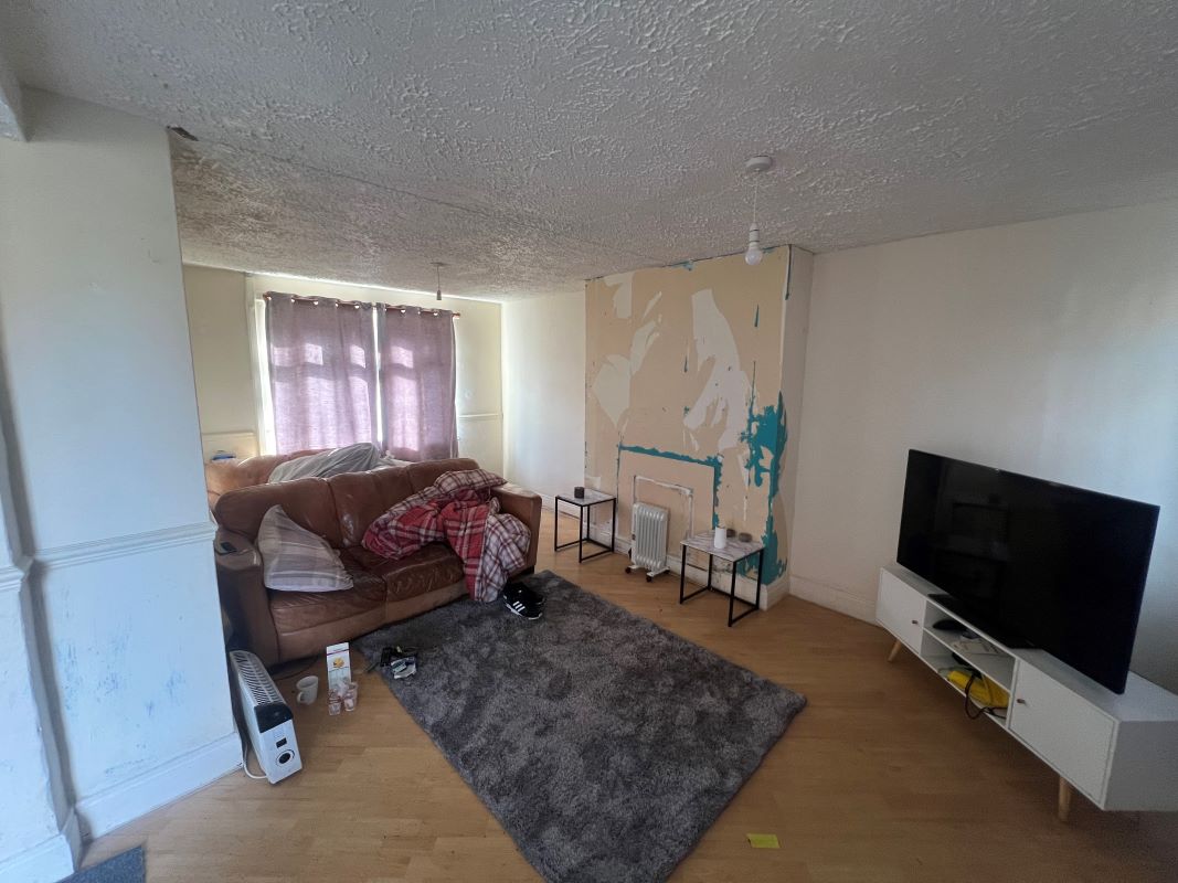 Grangetown, Middlesbrough, Cleveland, TS6 7QG - Online Auctions