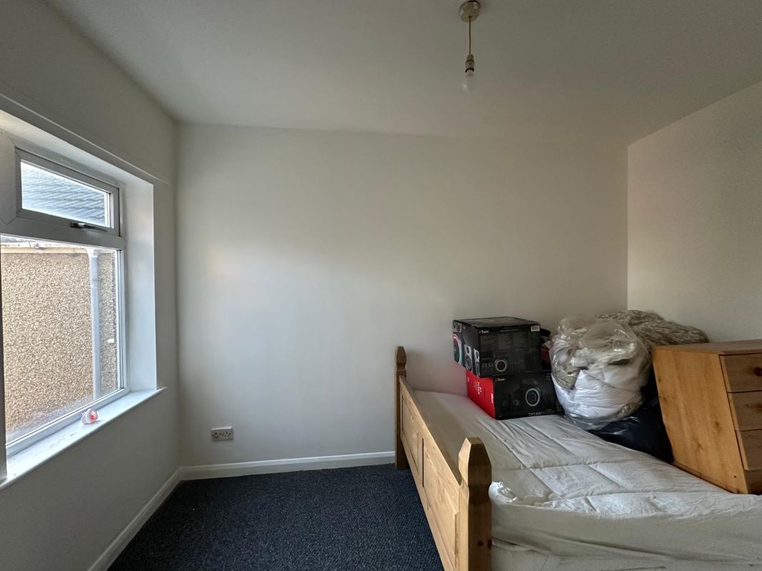 Grimsby, South Humberside, DN31 1RW - Online Auctions