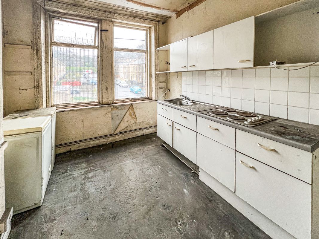 Bath Place, Halifax, West Yorkshire, HX3 6EG - Online Auctions