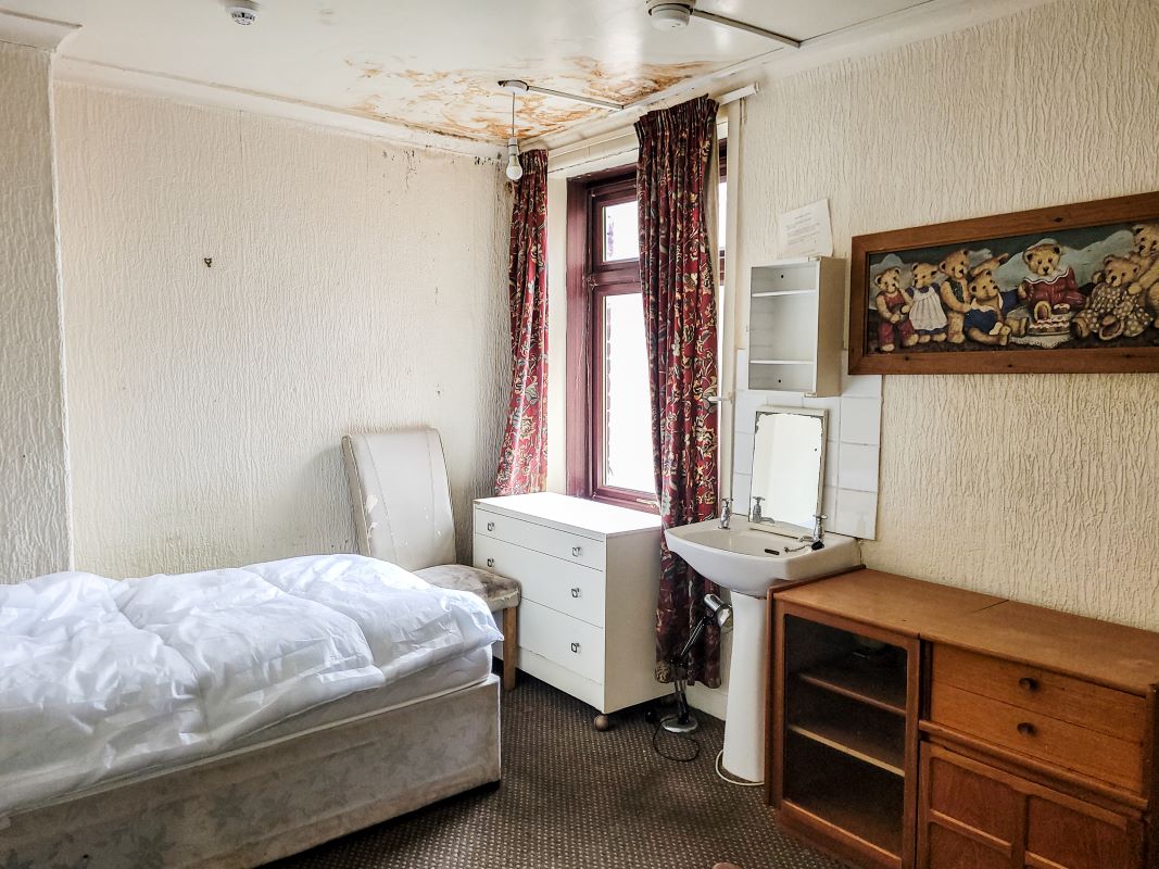Bloomfield Road, Blackpool, Lancashire, FY1 6JL - Online Auctions