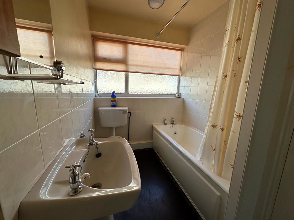 Skellingthorpe, Lincoln, Lincolnshire, LN6 5SZ - Online Auctions
