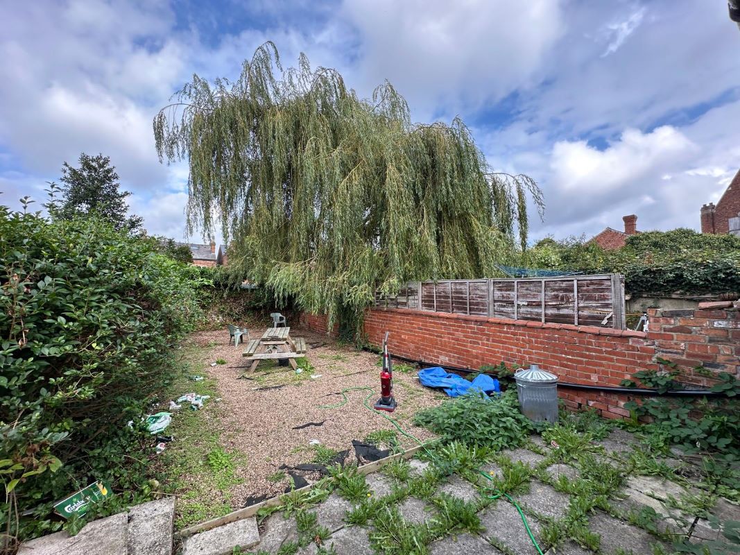Lincoln, Lincolnshire, LN5 8DW - Online Auctions
