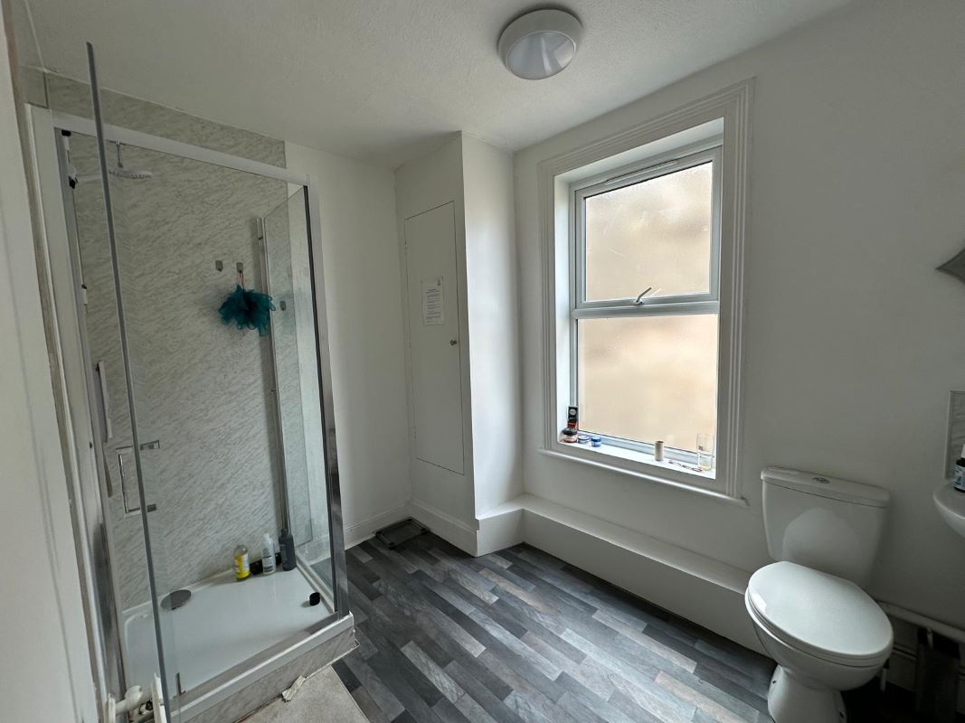 Lincoln, Lincolnshire, LN5 8DW - Online Auctions