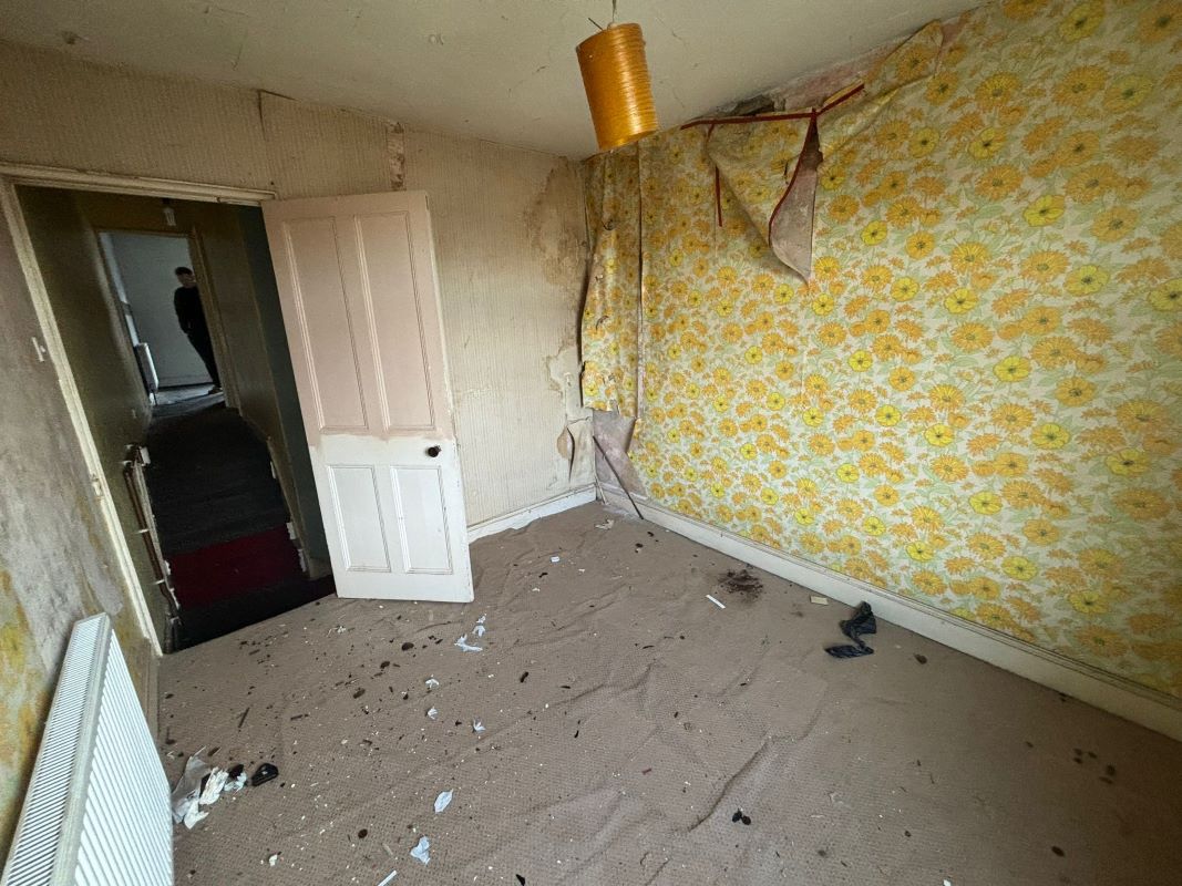 Grimsby, South Humberside, DN31 2RB - Online Auctions