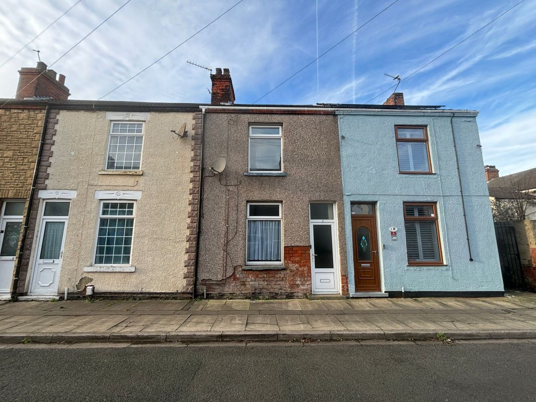 Grimsby, South Humberside, DN31 2RB - Online Auctions