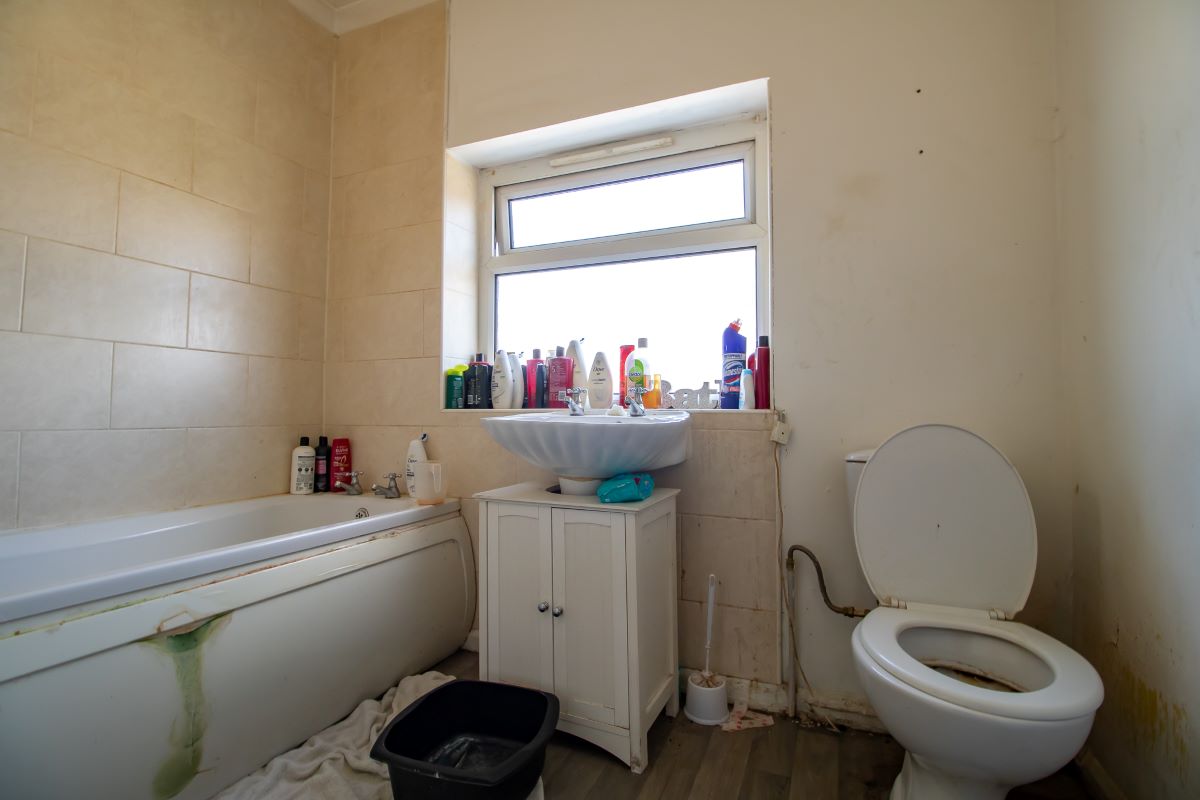 Millbrook Avenue, Middlesbrough, Cleveland, TS3 9EA - Online Auctions