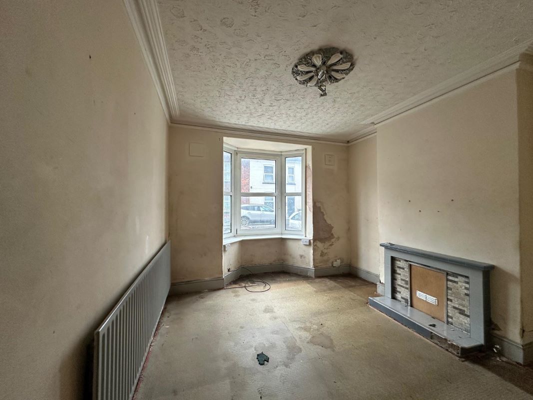 Lincoln, Lincolnshire, LN5 7NQ - Online Auctions