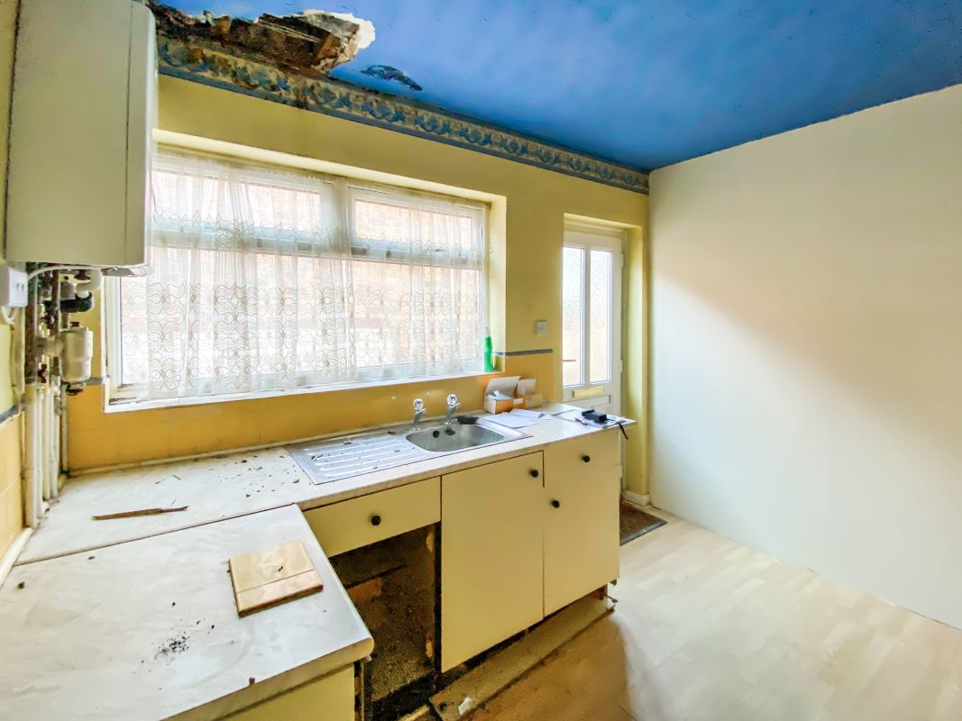 Grimsby Road, Cleethorpes, South Humberside, DN35 7LB - Online Auctions