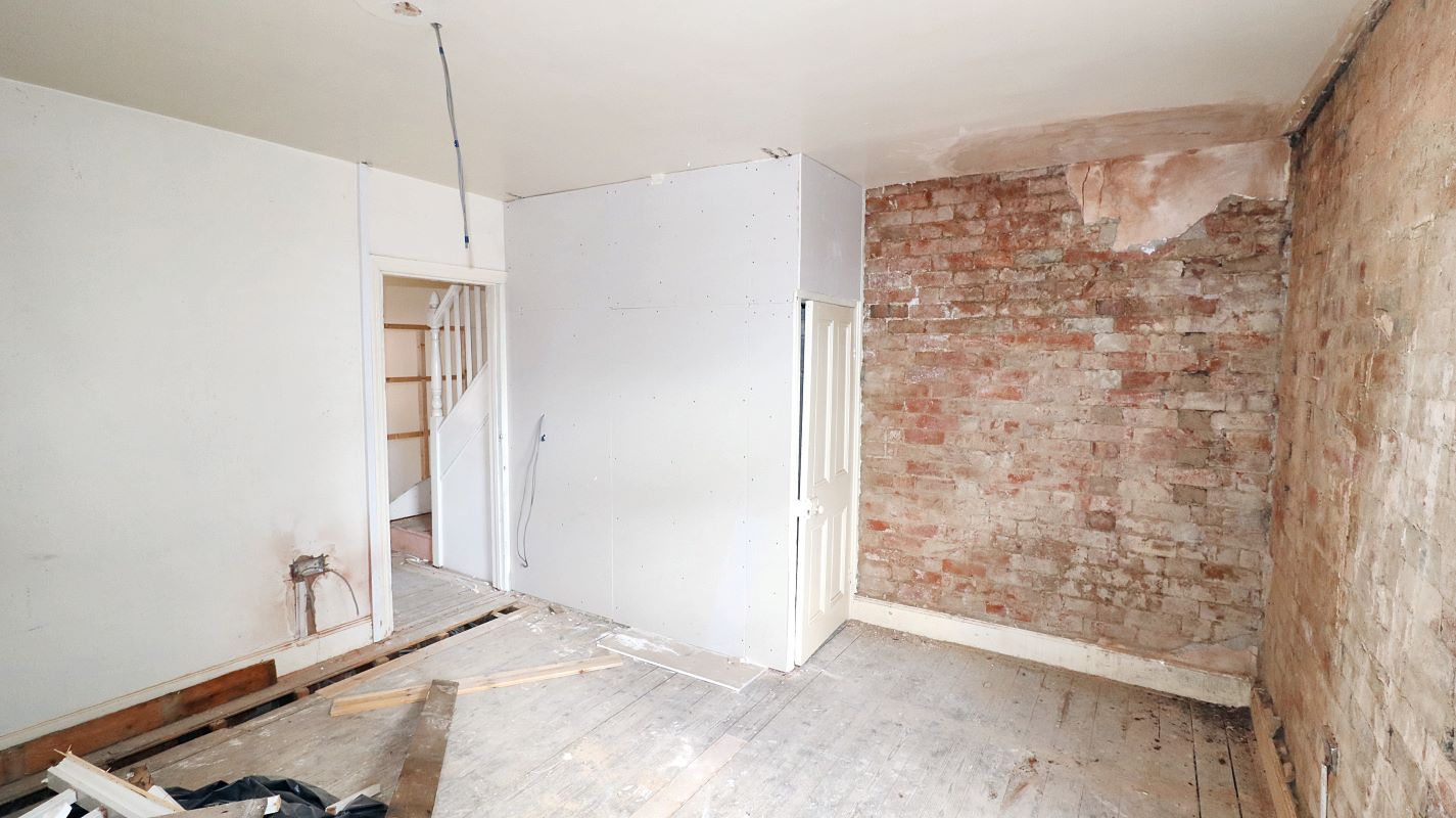 South Elmsall, Pontefract, West Yorkshire, WF9 2SH - Online Auctions
