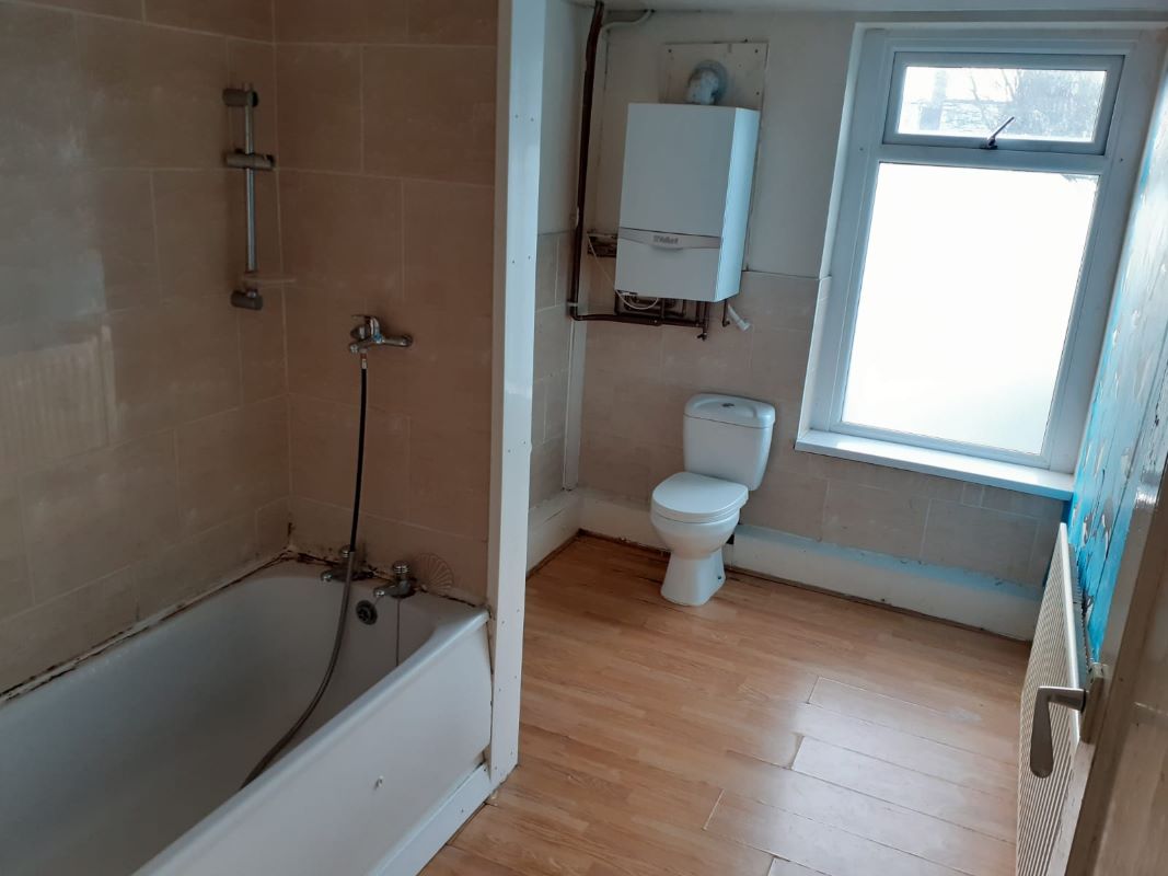 Bradford, West Yorkshire, BD8 9NX - Online Auctions
