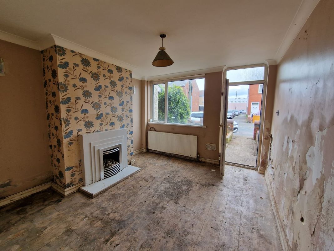 Doncaster, South Yorkshire, DN5 9SQ - Online Auctions