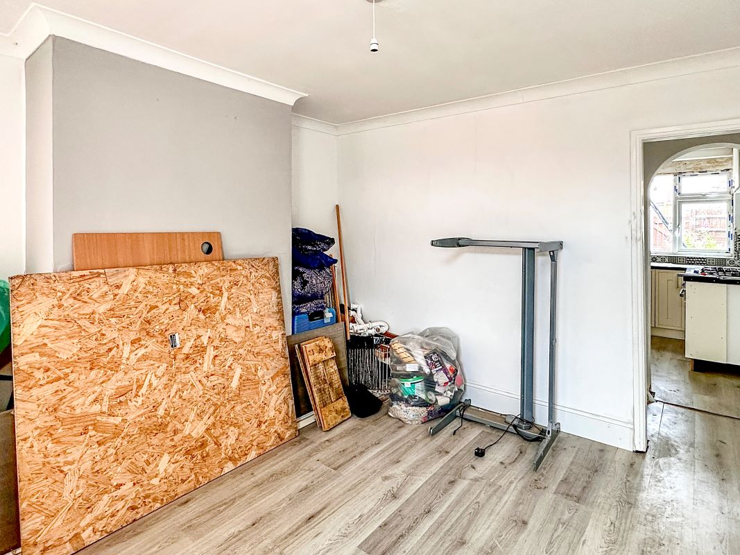 Riviera Parade, Doncaster, South Yorkshire, DN5 9SG - Online Auctions