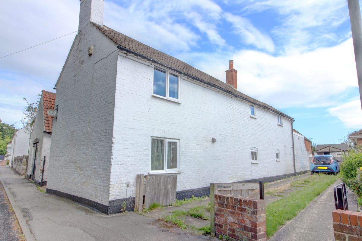 High Street, Elkesley, Retford, Nottinghamshire, DN22 8AJ - Online Auctions