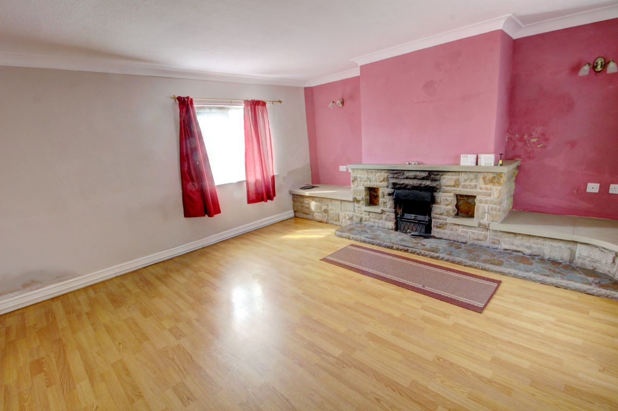 High Street, Elkesley, Retford, Nottinghamshire, DN22 8AJ - Online Auctions
