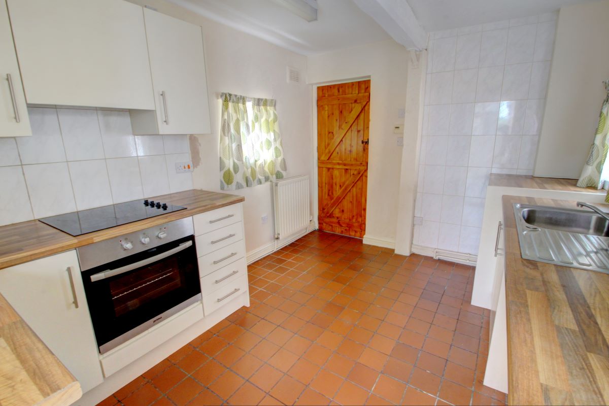High Street, Elkesley, Retford, Nottinghamshire, DN22 8AJ - Online Auctions