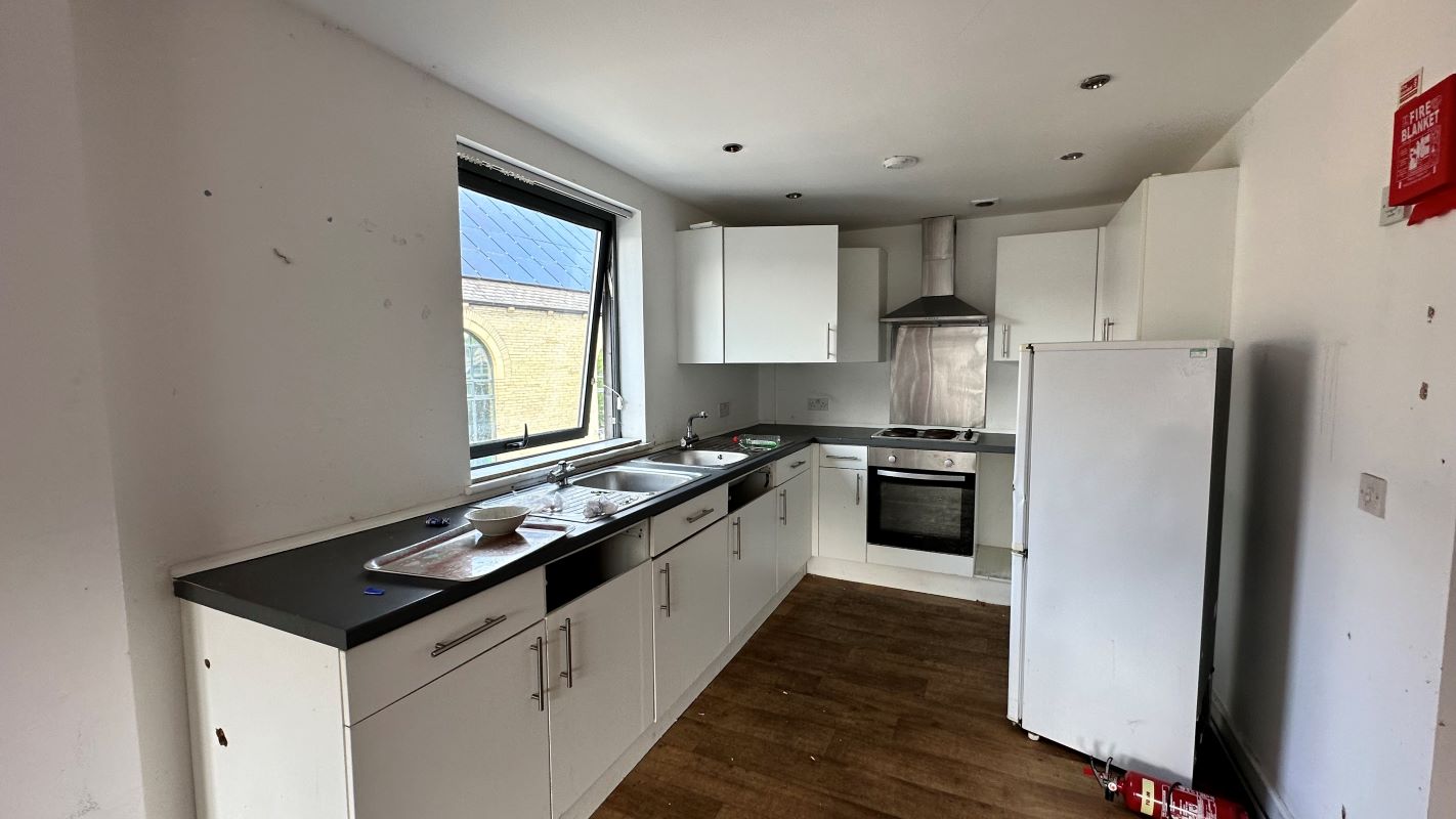 2 Hallgate, Bradford, West Yorkshire, BD1 4NN - Online Auctions