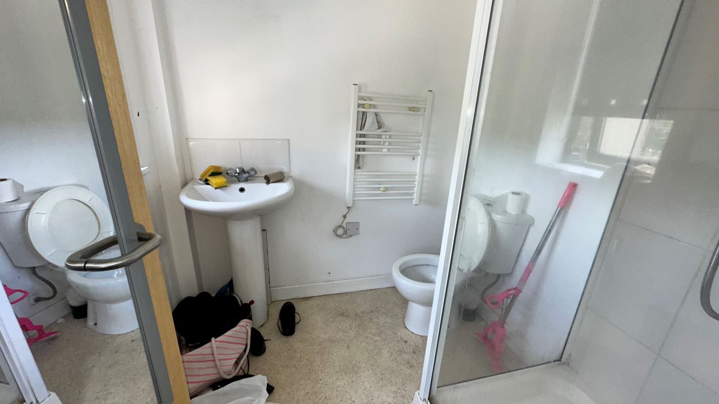 2 Hallgate, Bradford, West Yorkshire, BD1 4NN - Online Auctions