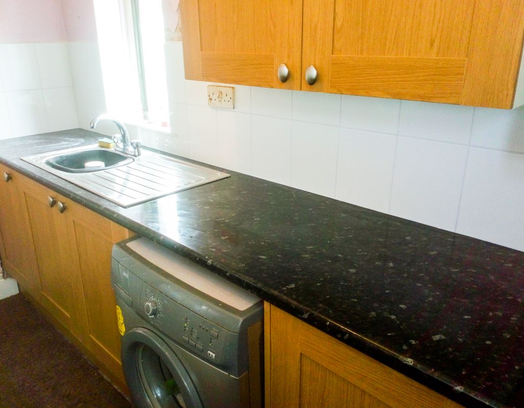 Grimsby, South Humberside, DN31 2RN - Online Auctions