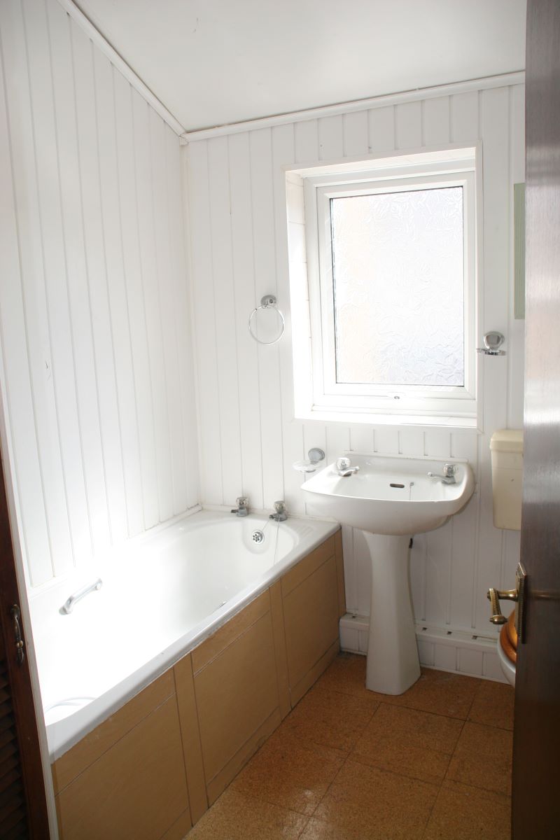 Grimsby, South Humberside, DN31 2RN - Online Auctions