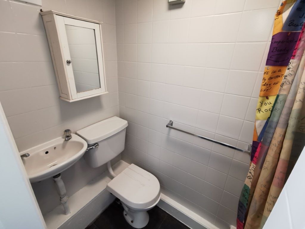 Grimsby, South Humberside, DN32 7BP - Online Auctions