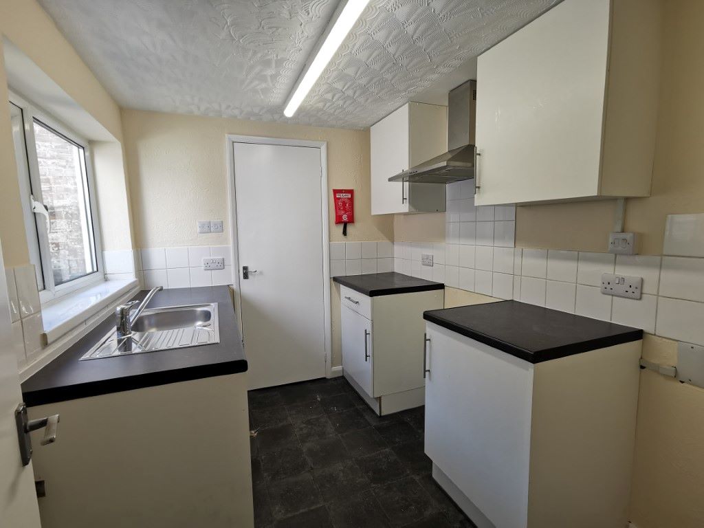Grimsby, South Humberside, DN32 7BP - Online Auctions