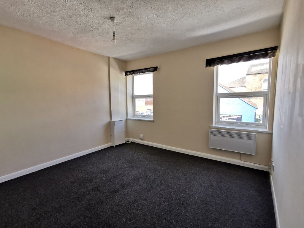 Grimsby, South Humberside, DN32 7BP - Online Auctions