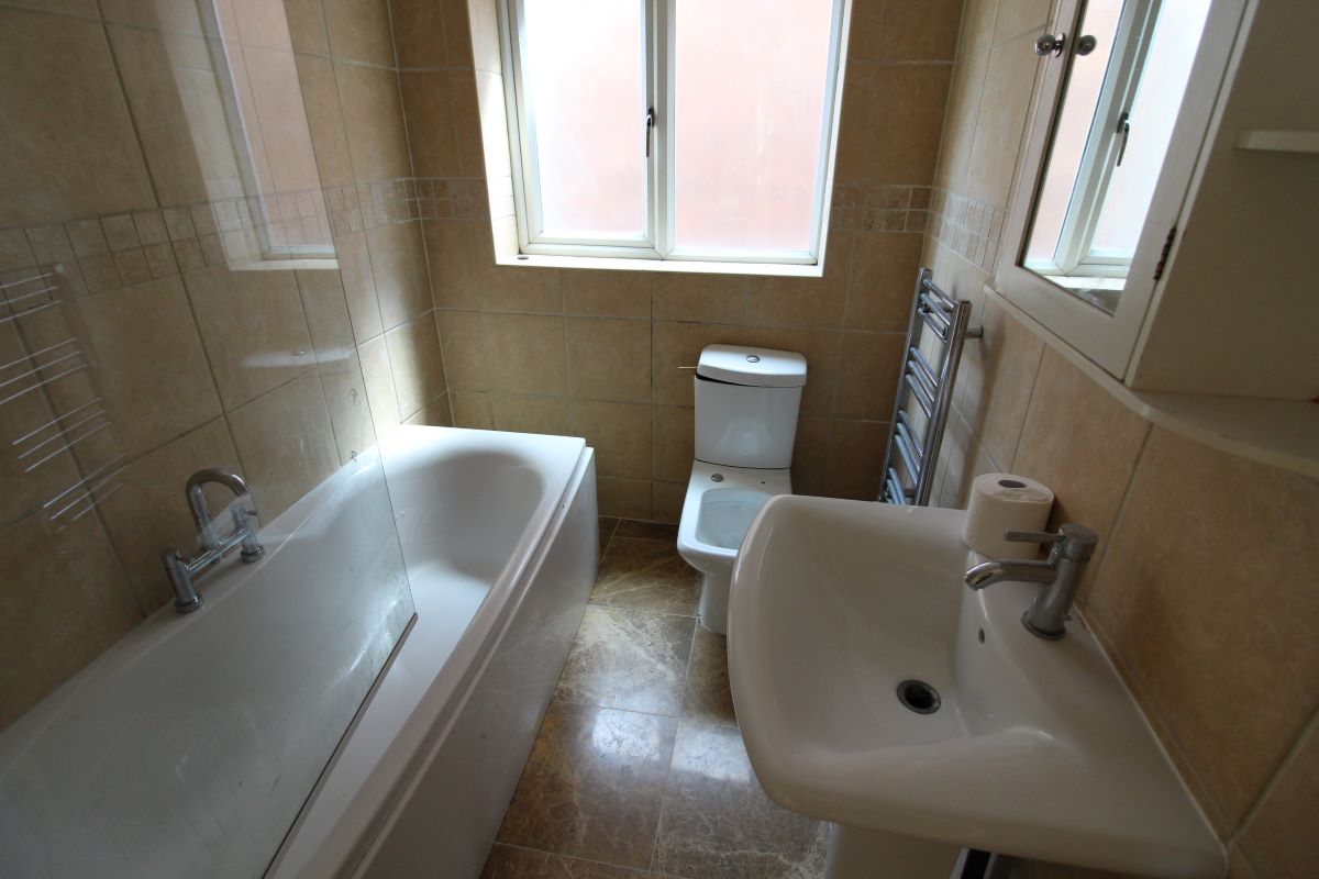Gainsborough, Lincolnshire, DN21 2HN - Online Auctions