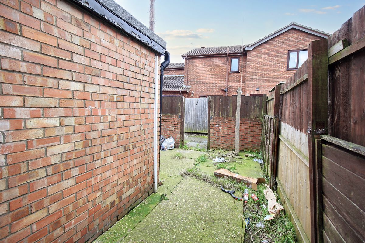 Skegness, Lincolnshire, PE25 3RH - Online Auctions