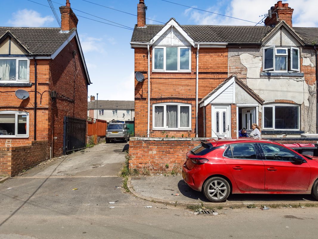 Dinnington, Sheffield, South Yorkshire, S25 2PX - Online Auctions