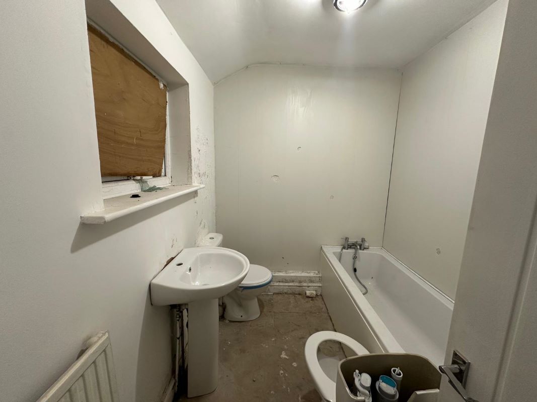 Dinnington, Sheffield, South Yorkshire, S25 2PX - Online Auctions