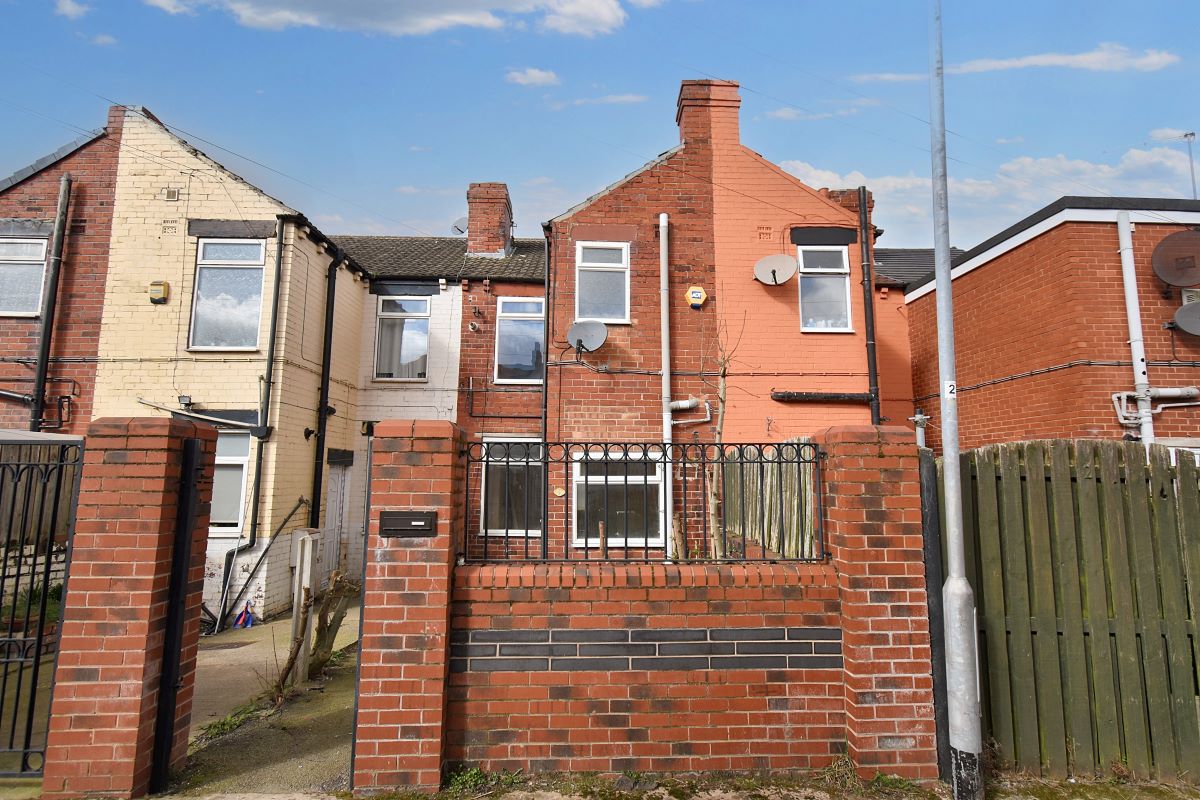 South Elmsall, Pontefract, West Yorkshire, WF9 2EG - Online Auctions