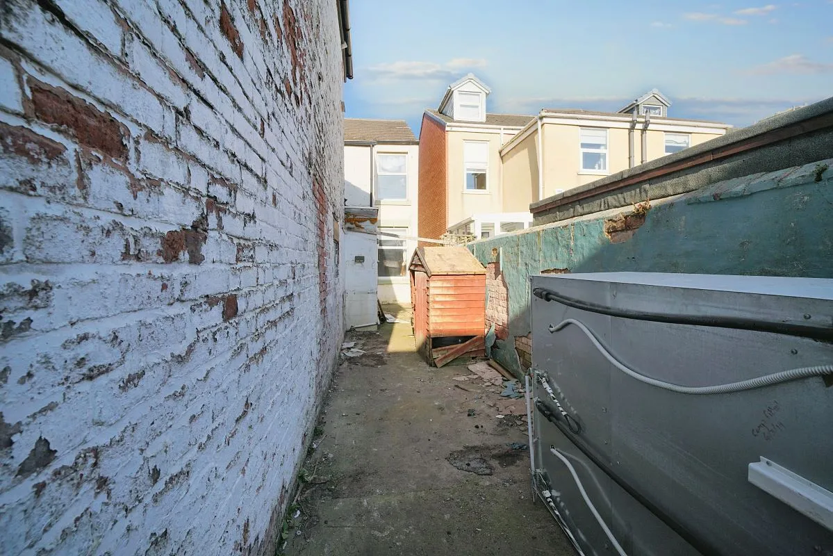Blackpool, Lancashire, FY1 2BP - Online Auctions