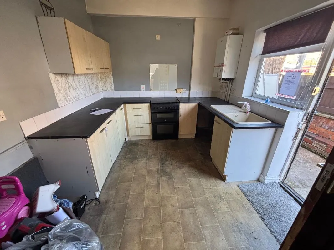 Cleethorpes, South Humberside, DN35 7NU - Online Auctions