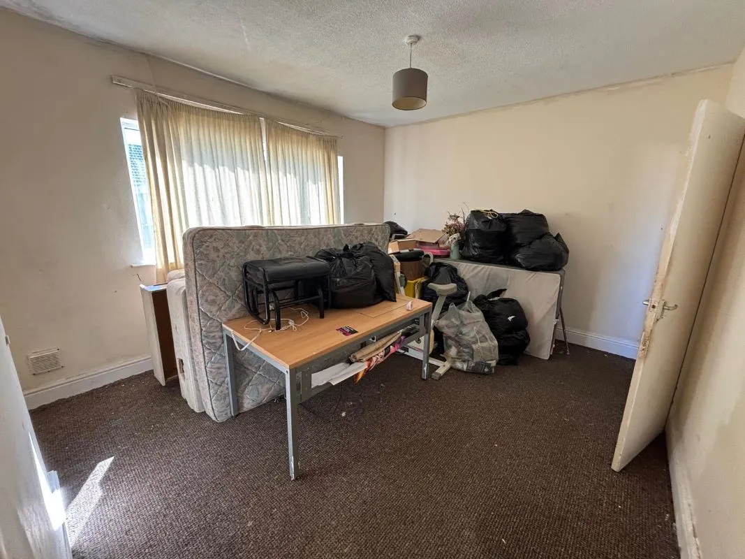 Cleethorpes, South Humberside, DN35 7NU - Online Auctions