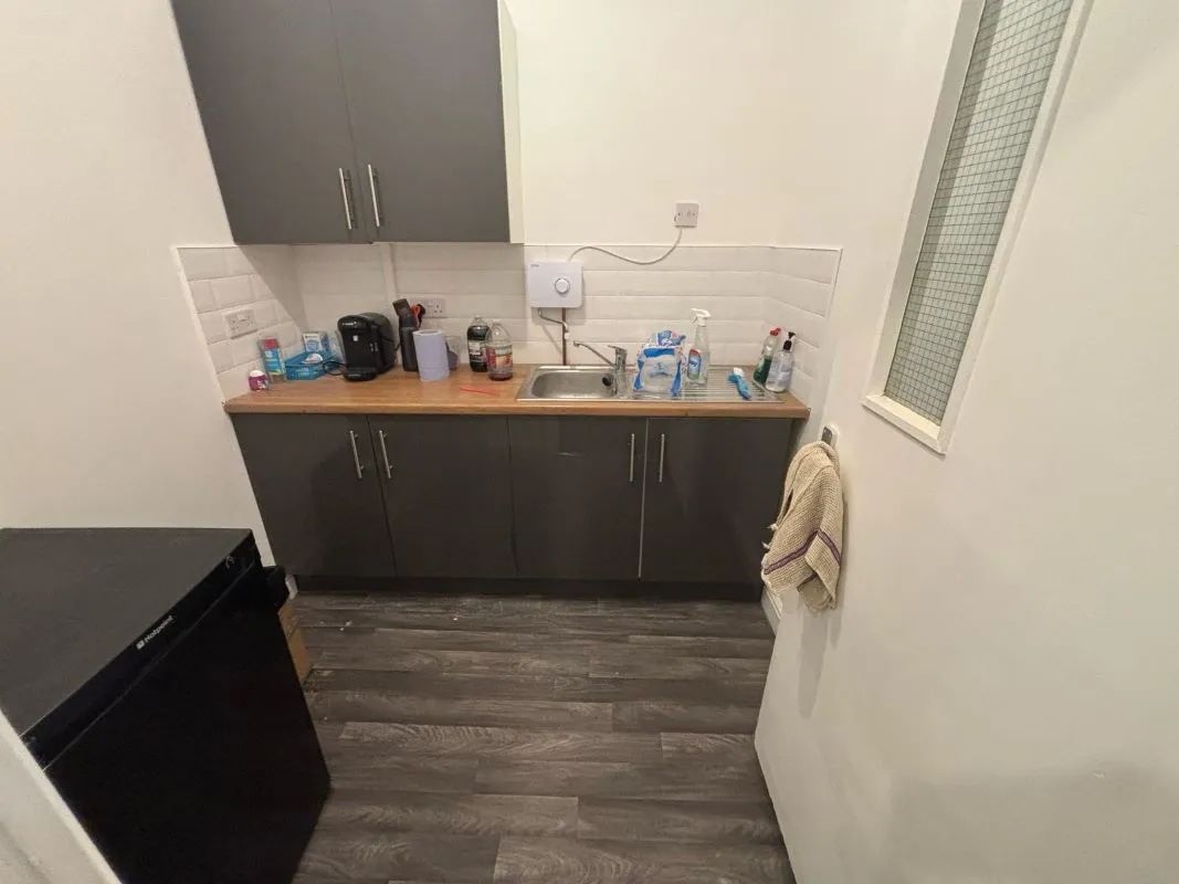 Cleethorpes, South Humberside, DN35 8HL - Online Auctions