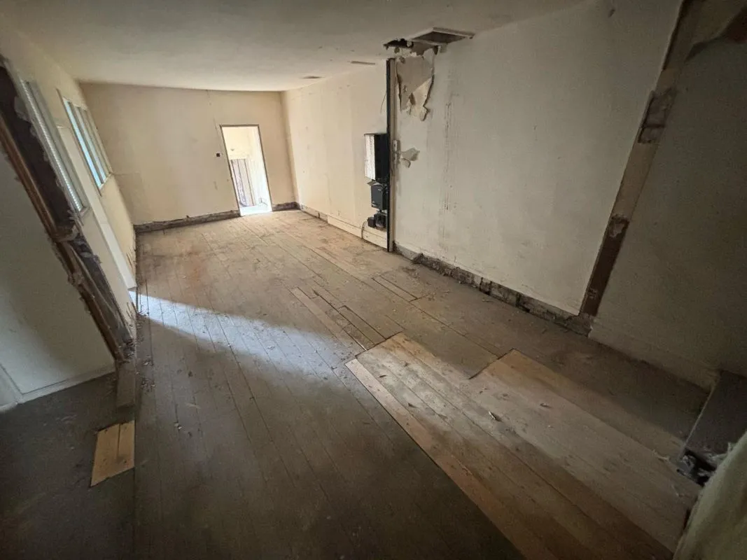 Cleethorpes, South Humberside, DN35 8HL - Online Auctions